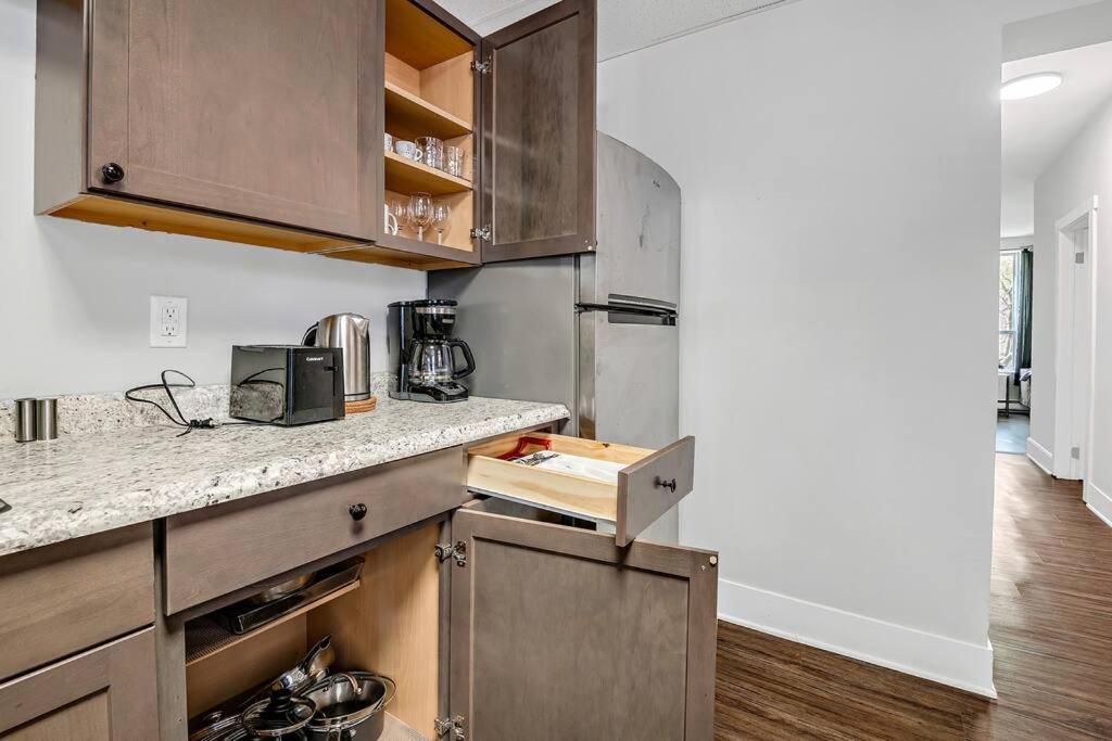 Hbg 1br: Modern Vintage Gem * Harrisburg
